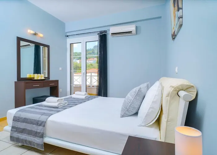 Sunny By The * 克里斯阿穆迪亚